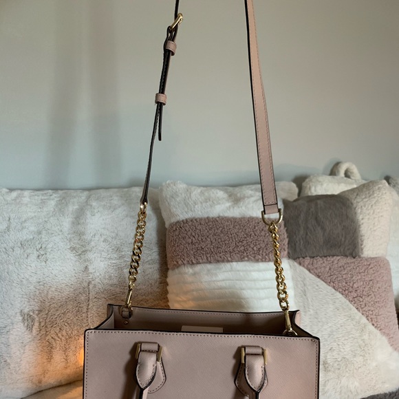 USED ONCE PERFECT CONDITION MK purse - Picture 5 of 7